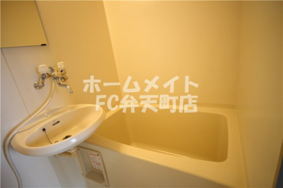 【浴室】 | ボンジュール南市岡 | コンパクトで使いやすいお風呂です