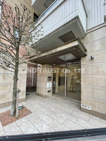 キャピトル天神橋のエントランス