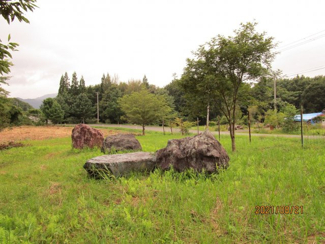 【外観】 | 雫石コテージ村売地 | 磨くと青くなる日高石