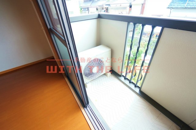 メルベーユ・ドミール【10，000円キャッシュバック対象物件】のバルコニー|お洗濯にも便利なバルコニー付き