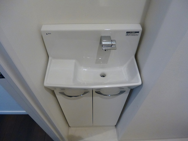 メトロステージ上野の設備|手洗い付きトイレです