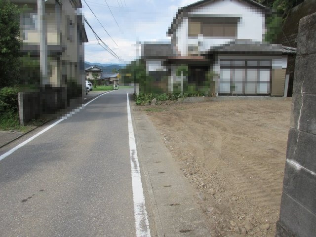 高岡郡佐川町の前面道路含む現地写真|2021年8月撮影