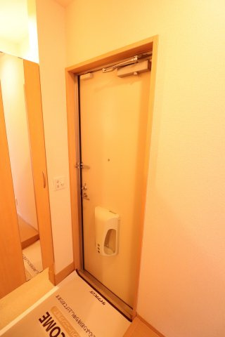 第3コスモスヴィラの玄関