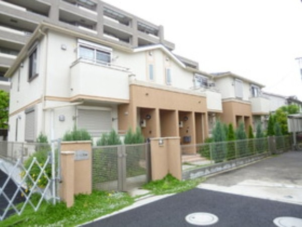 世田谷区瀬田２丁目のアパートの外観