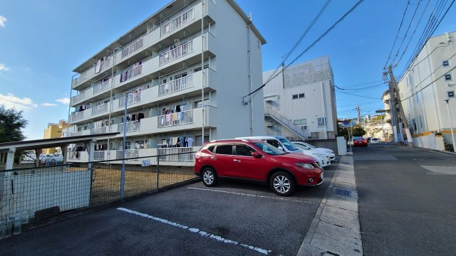 名谷農住団地G棟の駐車場|☆神戸市垂水区　名谷農住団地☆