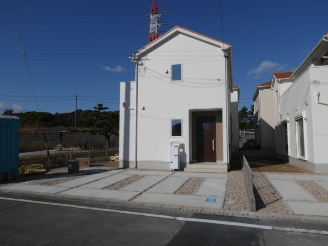 碧南市権現町21-1期新築分譲住宅　4号棟の外観|碧南市権現町21-1期新築分譲住宅4号棟写真です。2022年1月撮影