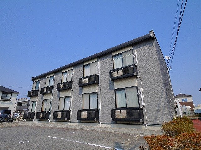 レオパレス悠Ⅱの外観|外はこのようになっています
