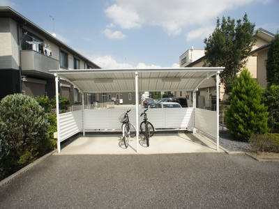 【その他共用部分】 | ポラリスＡ | 屋根付きの駐輪場があります♪