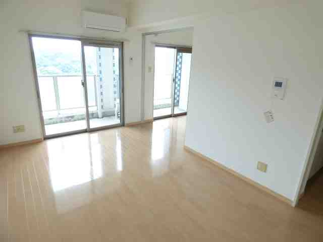 【居間・リビング】 | T-FLAT58 | 現況優先となります。現地にて間取り・仕様等をお確かめ下さい。