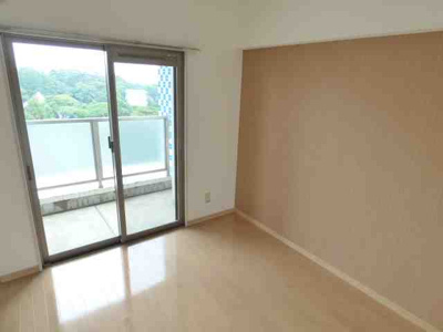 【洋室】 | T-FLAT58 | ゆったりした洋室です