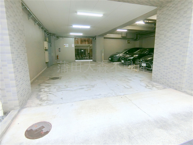 ダイアパレス大森壱番館の駐車場