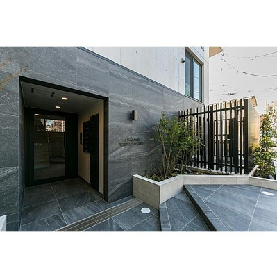 【エントランス】 | LEGALAND都立大学