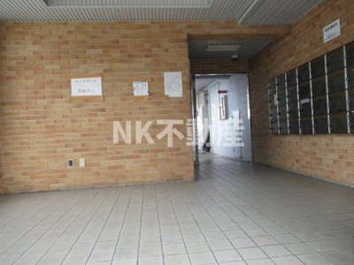 【エントランス】 | ニュープリーメル（荒本賃貸） | 建物の内部です