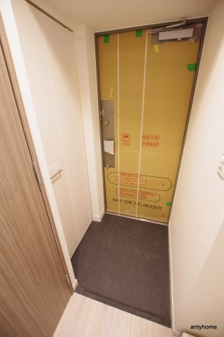 ファステート難波グランプリ　仲介手数料無料の玄関