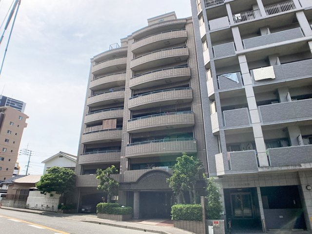 ロイヤルマンション姪の浜Ⅱの外観