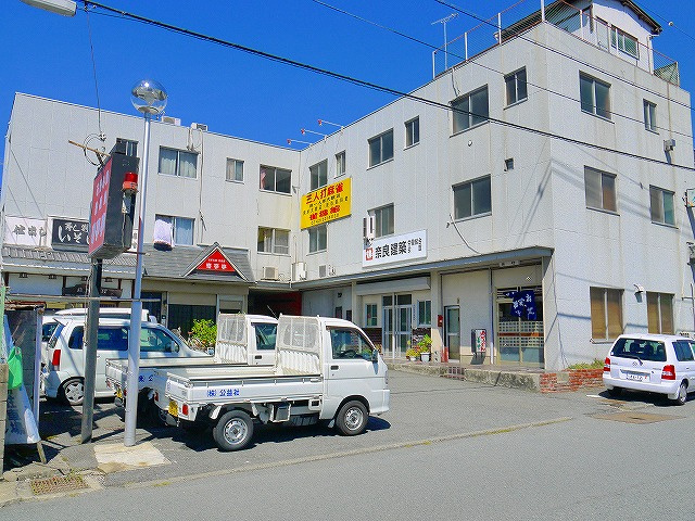 法華寺ビルの外観