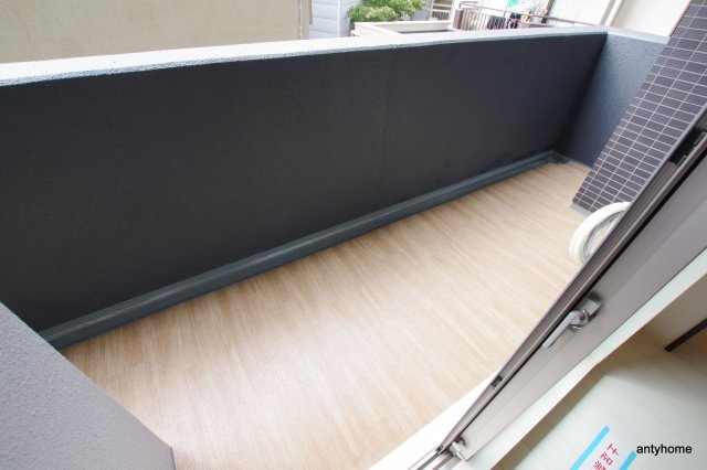 エステムコート梅田・天神橋Ⅳステーションフロント　仲介手数料無料のバルコニー