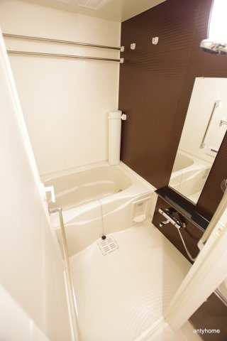 エステムコート梅田・天神橋Ⅳステーションフロント　仲介手数料無料の浴室
