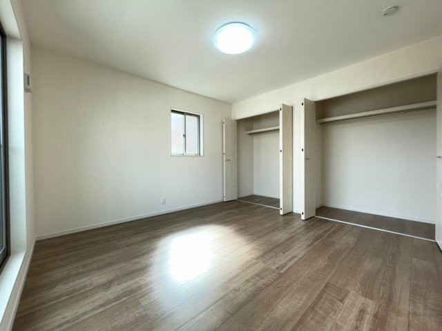 久留米市津福本町の洋室|8帖洋室