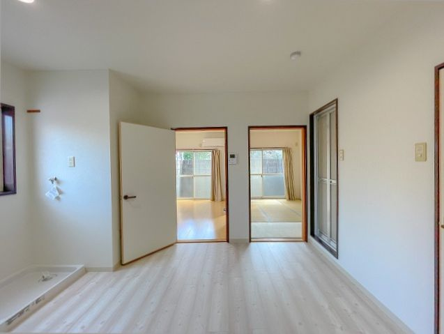 シティーライフ21比島の居間・リビング|ゆったりとした居間です