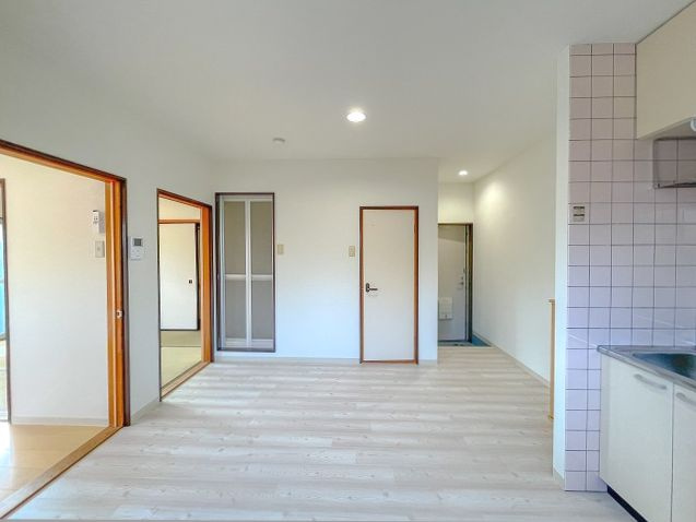 シティーライフ21比島の居間・リビング|こちらのリビングで趣味の時間をお楽しみください