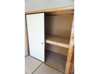 【収納】 | ロイヤルハイツ | 収納のためのスペースです