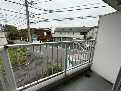 【バルコニー】 | ミングルAP.栗谷三番館 | 洋室のお部屋それぞれにバルコニーが付いています！お洗濯ものを干したり、気分転換をするにも最適です☆