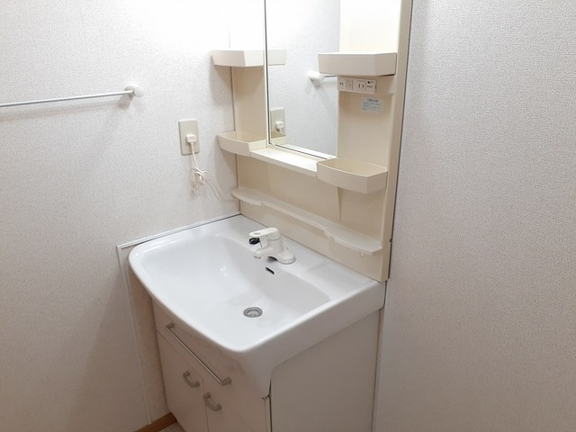 コンフィデンス・コートの独立洗面台