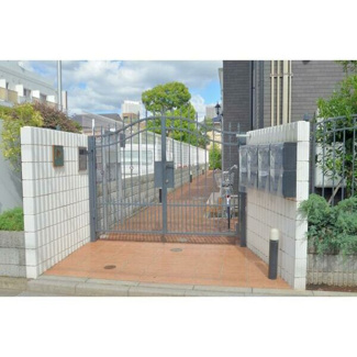 【エントランス】