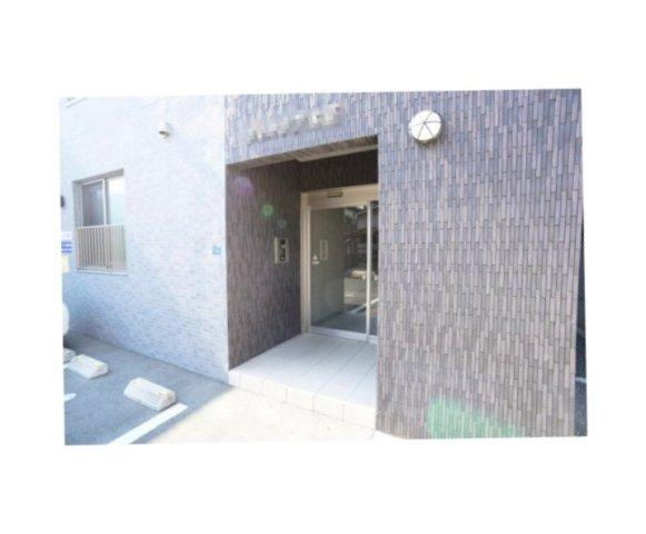 熊本市中央区本荘５丁目の賃貸マンションのエントランス