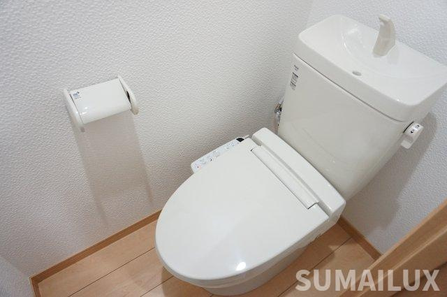熊本市中央区本荘５丁目の賃貸マンションのトイレ
