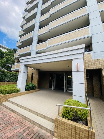 JGMヴェルデ板付中央公園前の外観