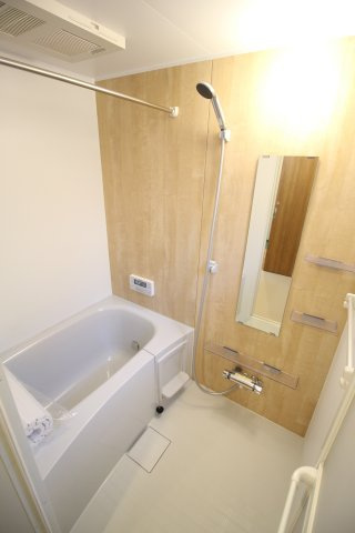 ルミナスクレストの浴室