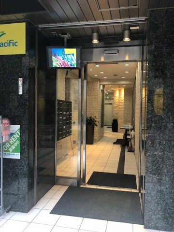 日本橋大江戸ビルのエントランス