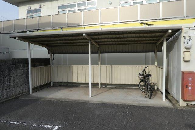 倉敷市日吉町のアパートのその他共用部分|自転車置き場