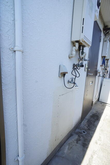 室外洗濯機置き場です