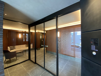 【その他共用部分】 | サンセイ・マンションⅧ【SHM】 | エントランスはオートロック付き！