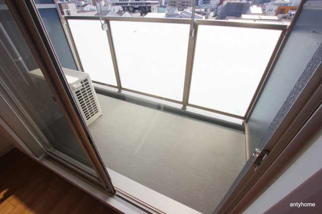 プランドール新大阪SOUTHレジデンス　仲介手数料無料のバルコニー