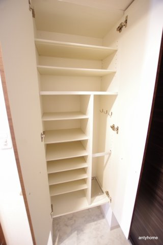 プランドール新大阪SOUTHレジデンス　仲介手数料無料の玄関