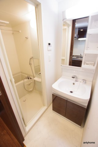 プランドール新大阪SOUTHレジデンス　仲介手数料無料の洗面所