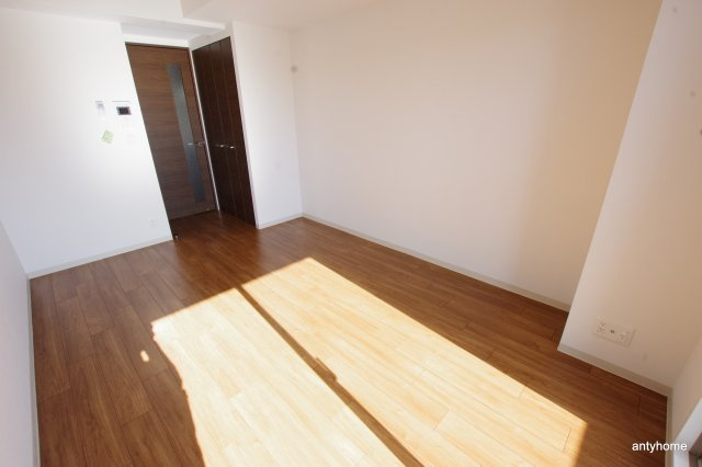 プランドール新大阪SOUTHレジデンス　仲介手数料無料の居間・リビング