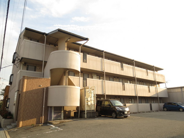 Ｃ・フィールドの外観