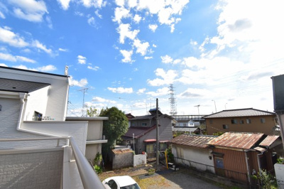 【展望】 | 日野市日野　新築分譲住宅 | 景色を遮るものがないと、陽の光を長い時間浴びられます。空気も澄んでいるように感じますね。