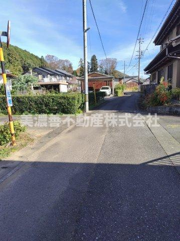 ５７６２３　岐阜市向加野土地の周辺