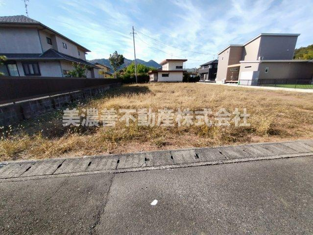 ５７６２３　岐阜市向加野土地の外観