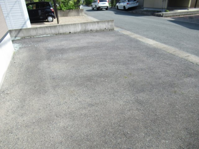 南風の家の駐車場