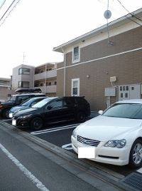 グリーンガーデンの駐車場