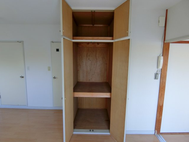 ローズシャトル1号館の収納