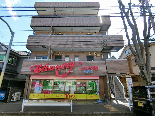 ローズシャトル1号館の外観