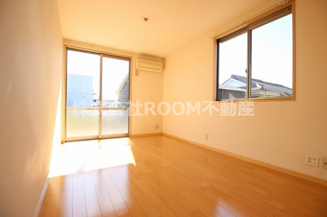 オーセンティック弐番館の居間・リビング